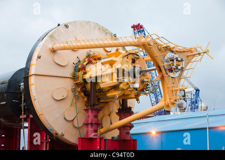 Un PB150 Boa di potenza, l'onda di energia del dispositivo sulla dockside in Invergordon, Cromarty Firth Scozia. Foto Stock