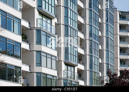 La moderna architettura di edificio di appartamenti Foto Stock