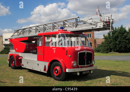 1964 AEC Merryweather Mercurio, scaletta della piattaforma girevole HNO 247B Foto Stock