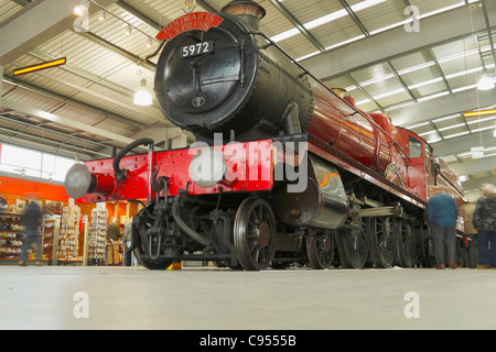 La scuola di Hogwarts Express treno nella National Railway Museum a Shildon, County Durham, England, Regno Unito Foto Stock