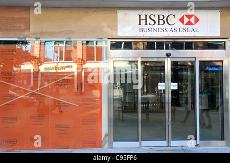 HSBC Bank business come di consueto banking rallentamento recessione economica gloom business conti bancari Foto Stock