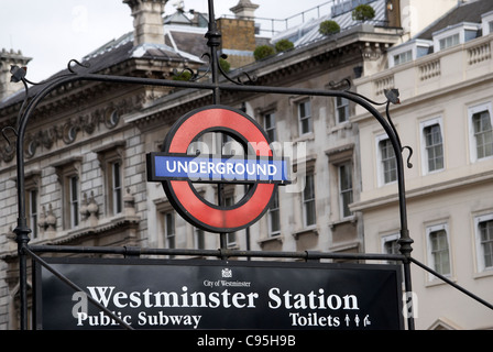 Westminster stazione della metropolitana Foto Stock