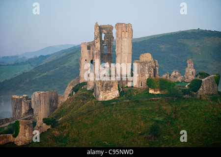 Inghilterra, Dorset, Corfe Castle Foto Stock