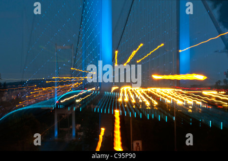 Il Ponte sul Bosforo, chiamato anche il primo ponte sul Bosforo è uno dei due ponti di Istanbul, in Turchia. Foto Stock