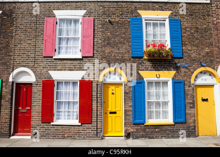 Inghilterra, Kent, trattare, colorato convertito Fisherman's Cottage Foto Stock