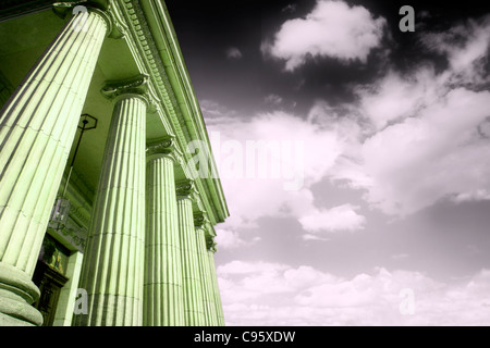 Immagine del greco grandi colonne in pietra . Foto Stock