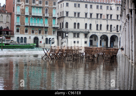 Acqua alta a Venezia, Italia Foto Stock