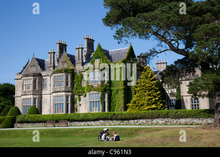 Repubblica di Irlanda, nella contea di Kerry, Killarney, Muckross House Foto Stock