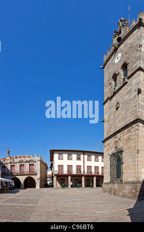 Nossa Senhora da Oliveira chiesa in Oliveira Square. Patrimonio mondiale. Guimaraes, Portogallo. Foto Stock
