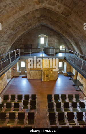 Hall all'interno del mastio del castello di Feira. Santa Maria da Feira, Portogallo. Foto Stock