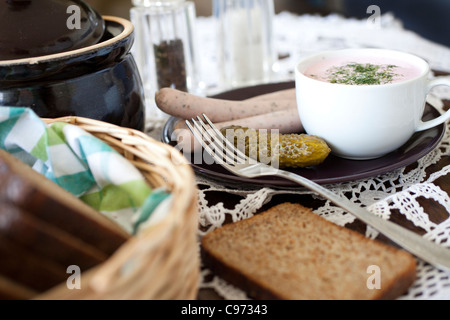 La tabella prevista per la prima colazione Foto Stock