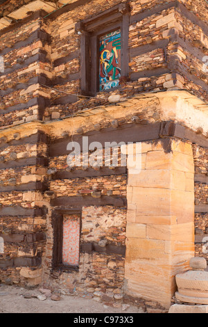 Il decimo secolo Abuna Aregawi chiesa alla cima della montagna monastero Debre Damo sul confine eritreo nel Tigray, Etiopia. Foto Stock