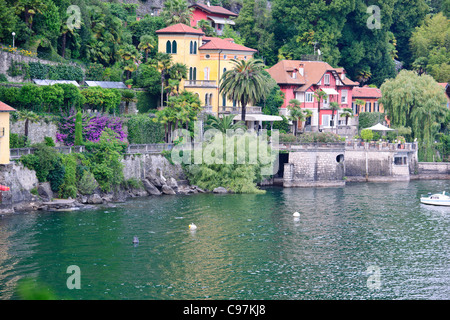 L'Hotel Cannero,popolare hotel a conduzione familiare,destinazione popolare,Ville,città,Ferry Terminus,Cannero Riviera,laghi italiani,Italia Foto Stock