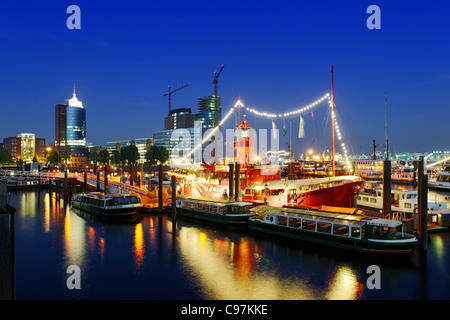 Città marina, Elbe Philharmonic Hall, il porto di Amburgo, città anseatica di Amburgo, Germania, Europa Foto Stock