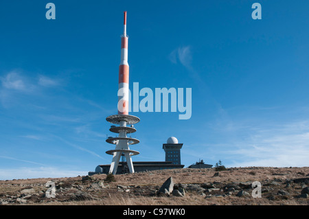 Trasmettitori sulla vetta del monte Brocken, Parco Nazionale di Harz, Sassonia-Anhalt, Germania, Europa Foto Stock