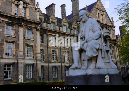 Statua di PROVOST GEORGE salmone al Trinity College di Dublino Foto Stock