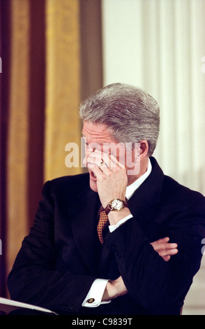 Il Presidente degli Stati Uniti Bill Clinton ride durante una casa bianca caso Febbraio 17, 1999 a Washington, DC. Foto Stock