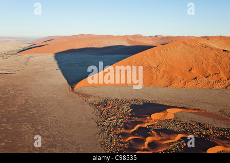 Vista aerea di enormi dune di sabbia Foto Stock