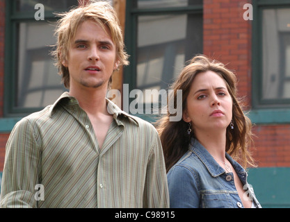 Tru Calling serie TV USA 2003-2005 2005 stagione 2, episodio 1 : La tempesta perfetta Shawn Reaves, Eliza Dushku Foto Stock