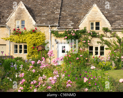 Dettaglio del grazioso cottage, Cotswolds, Gloucestershire, Regno Unito Foto Stock