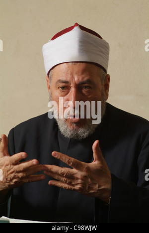 La testa della moschea di Al Azhar, Sheikh Id Abdul Hamid Abdul Yussuf, nel suo ufficio all'interno dell'dalla Moschea di Al Azhar. Foto Stock