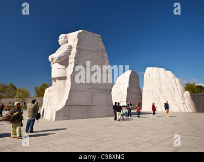 WASHINGTON DC, Stati Uniti d'America - Martin Luther King Jr. Memorial e turisti. Foto Stock