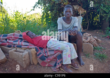 Ritratto di due fratelli di Bulawayo, Zimbabwe. Foto Stock