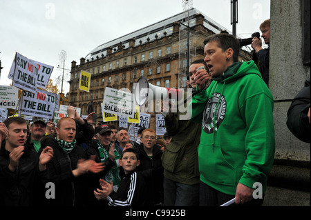 Jeanette Findlay, sedia del Celtic fiducia, indirizzi di ventole in segno di protesta contro la legge controversa proposta dal SNP Foto Stock