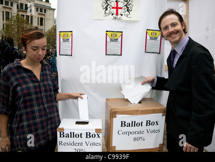 Protesta contro antidemocratico Corporation of London a Lord Mayor dello Show Foto Stock