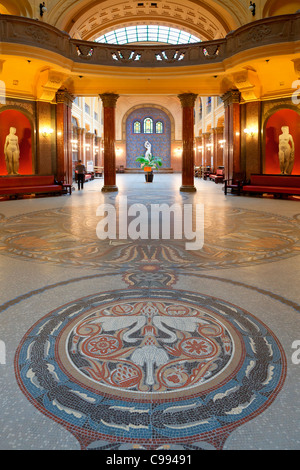 Budapest, sala principale del Bagno Termale Gellert Budapest Foto Stock