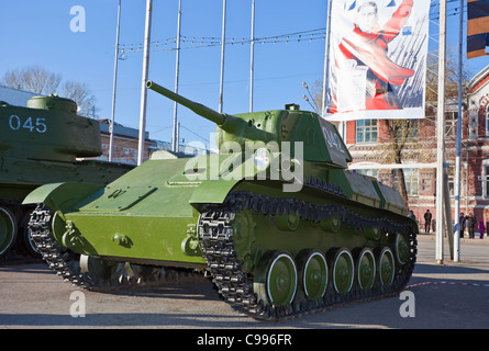 Vecchia luce sovietica serbatoio T-70 sulla mostra il 3 novembre 2011 a Samara, Russia. Foto Stock