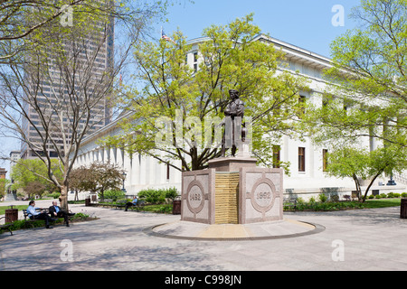 Christopher Columbus statua sulla Statehouse motivi in Columbus, Ohio. Foto Stock