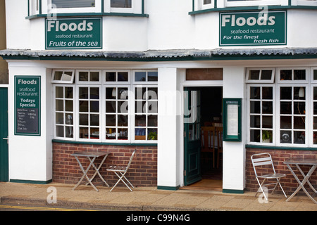 Inondazioni ristorante di pesce frutti di mare a Weymouth in luglio Foto Stock