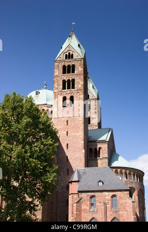 East End, abside e torri di theRomanesque Cattedrale di Speyer, Renania-Palatinato, Germania Foto Stock