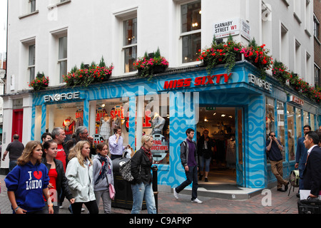 La Miss Sixty store su Carnaby Street, Soho, London, England, Regno Unito Foto Stock