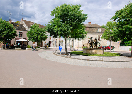 Puligny Montrachet,Borgogna Village,Centro, la Cave du Vin, negozio di vino, caffè,hotels,Montrachet,Grande Cru de Bourgogne,Francia Foto Stock