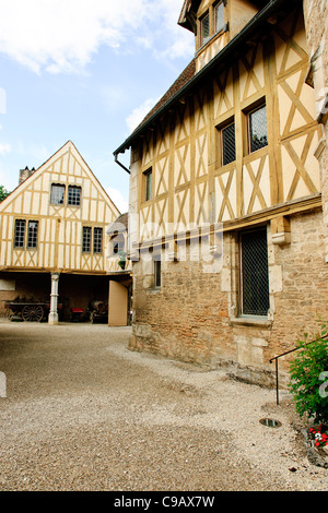 Beaune è situato nel cuore della Strada del Vino (noto anche come Borgogna "Champs Elysées"), accanto a numerosi villaggi.Francia Foto Stock