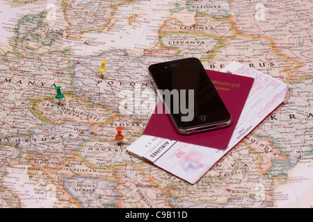 Perni che mostra la posizione di un punto di destinazione su una mappa Foto Stock