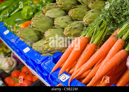 Prodotti freschi sul display full frame prendere Foto Stock