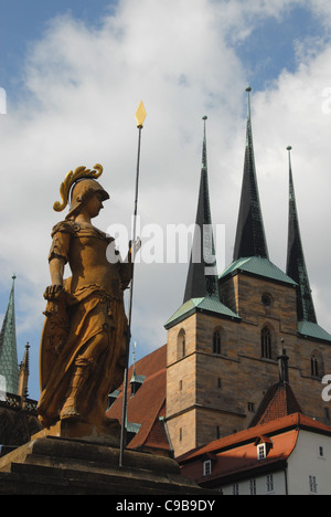 Severikirche, Severi chiesa a Domplatz, piazza Duomo e fontana di Minerva a Erfurt, Thurignia, Germania Foto Stock