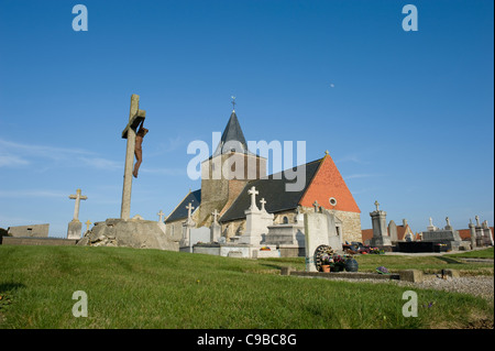 Chiesa di St-Eloi in Bazinghen vicino a Calais di Côte Opale in Pas-de-Calais, Francia settentrionale, Foto Stock