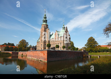 Il Castello di Rosenborg a Copenaghen. Il castello di stile Rinascimentale fu costruito dal Re Christian IV nel 1606 originariamente come una casa estiva. Foto Stock