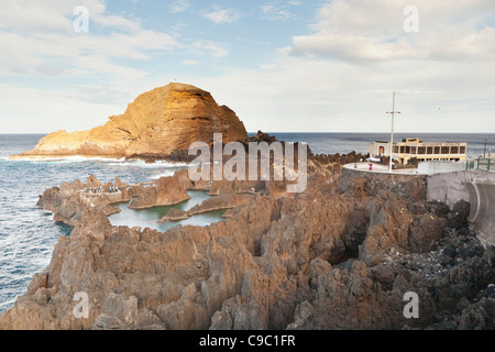 Piscinas Naturais (piscine naturali) in Porto Moniz, Madeira, Portogallo, Europa Foto Stock