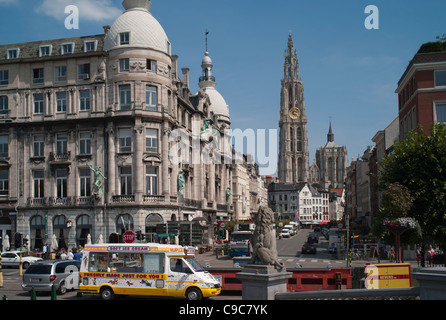 La Cattedrale di Nostra Signora come si vede guardando Suikerrui fino ad Anversa, in Belgio. Foto Stock