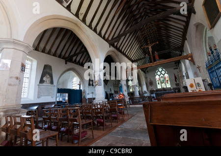 Interno della chiesa di Tutti i Santi, Godshill sull'Isola di Wight in Inghilterra Foto Stock