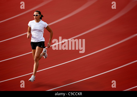 Team GB capitano, Jessica Ennis formazione presso il Don Valley Stadium, Sheffield. Foto Stock