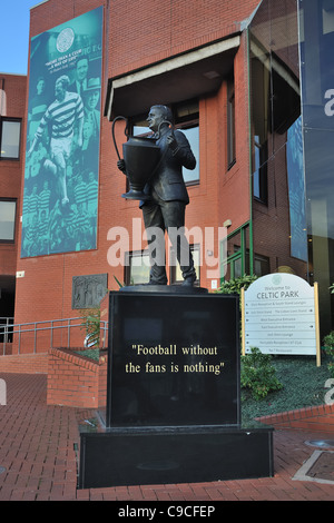 Statua di Jock Stein all'ingresso al Celtic Park di Glasgow. Foto Stock
