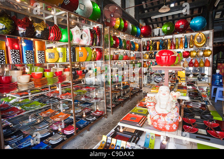 Il Vietnam, Hoi An, Negozio di ceramica Display Foto Stock