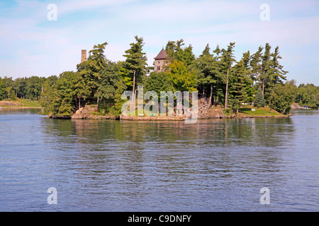 Case;Cottages;Retreat;sulle isole remote e arcipelago in Svezia e su migliaia di isole in Ontario;Canada Foto Stock