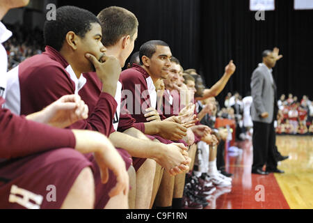 Dic. 10, 2011 - Boston, Massachusetts, STATI UNITI - Scene di Harvard 76-52 della vittoria su Boston University su dicembre 10, 2011 a Agganis Arena di Boston, Massachusets. (Credito Immagine: © Bob Mayberger/eclipse/ZUMAPRESS.com) Foto Stock